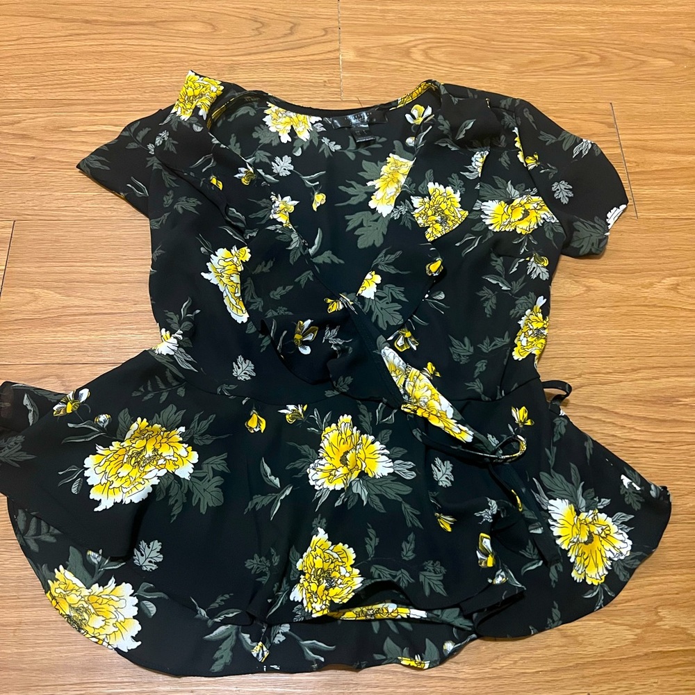 Streetwear society black floral cropped wrap blouse